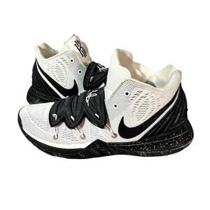 NIKE Kyrie 5 Basketball Shoes Men's Size 14 White/Black Oreo Athletic Sneakers